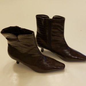 Chadwicks Brown heeled boots in a size 7 and 1/2
